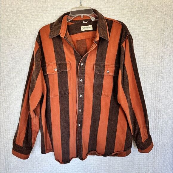 Vintage Button Down ✨ - Picture 1 of 7